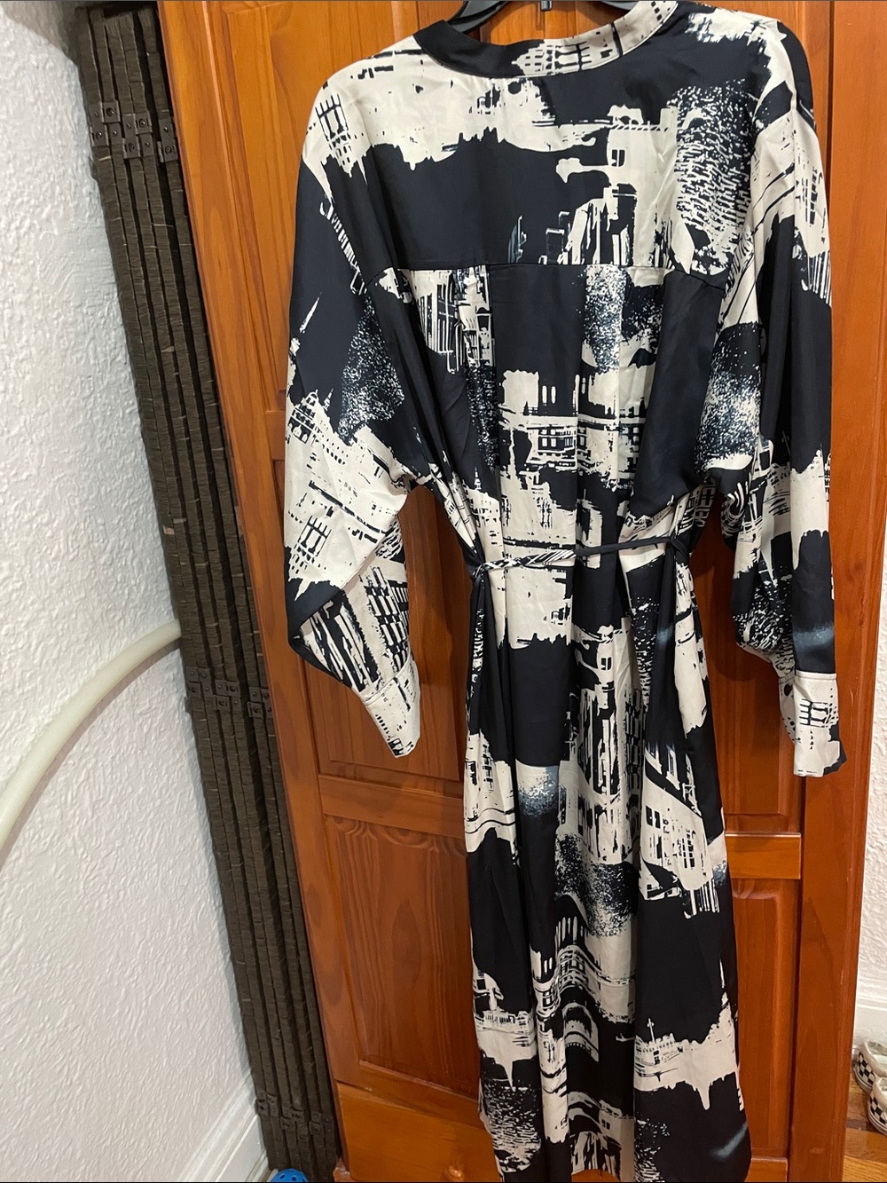 H&M Printed Long Sleeve Shirt Dress - Picture 5 of 5